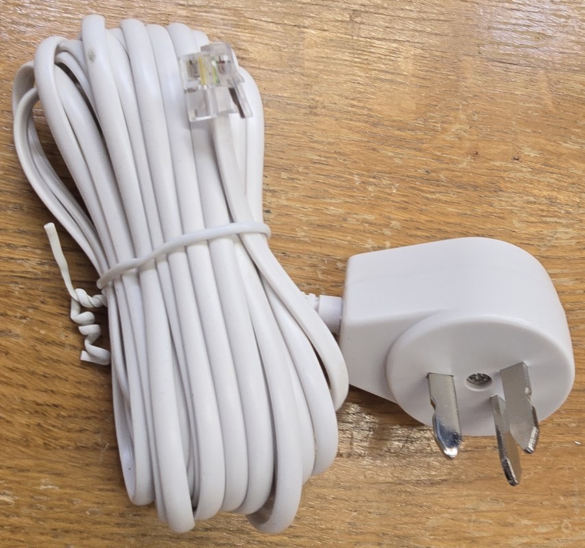 RJ45 ja kolmepinninen puhelinliitin välijohto 5 metriä